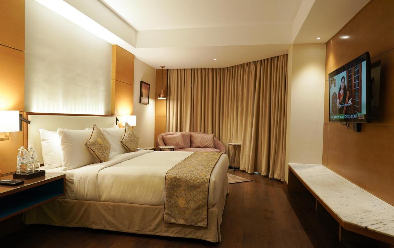Gokulam Grand Trivandrum Thiruvananthapuram Exterior photo